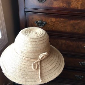 Women stylish winter brim hat